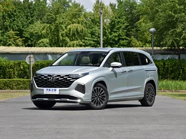 Hyundai Custo