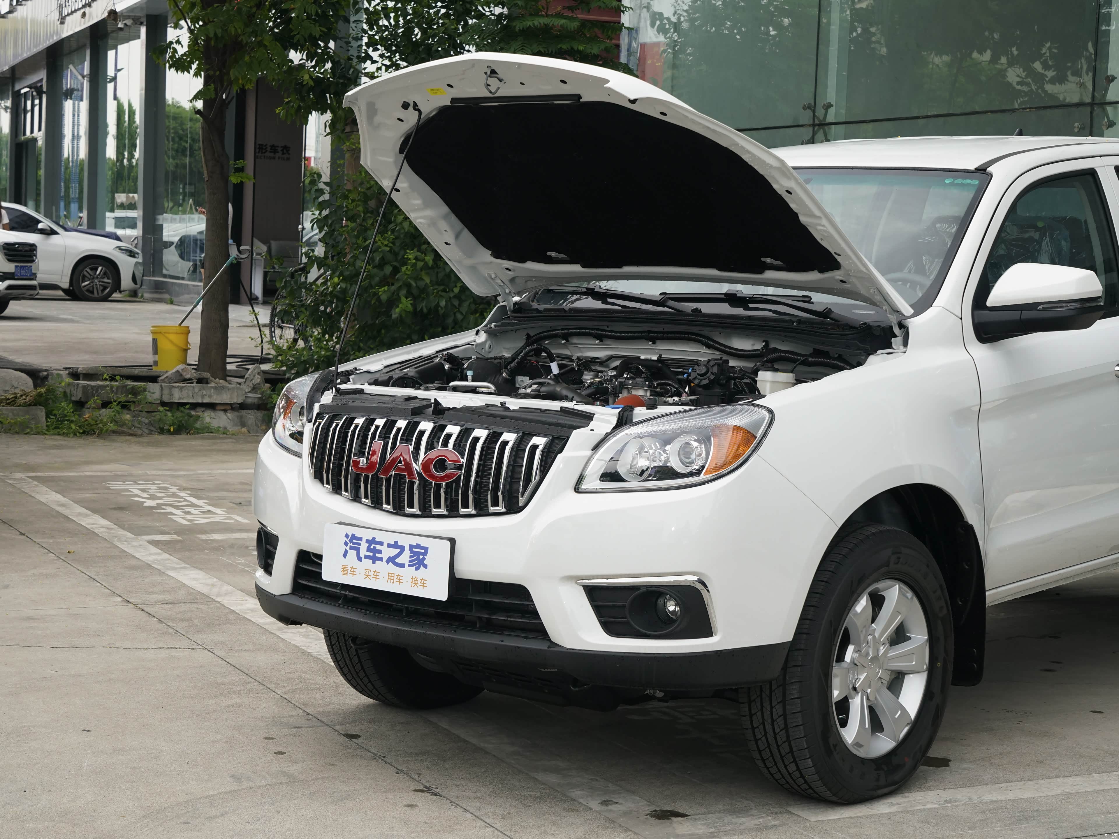 JAC T6