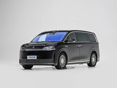 Luxeed V9