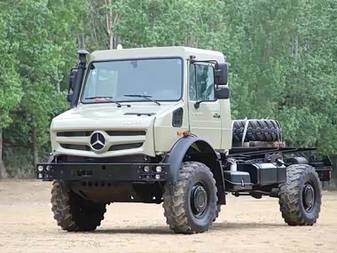 Mercedes-Benz Unimog U5023