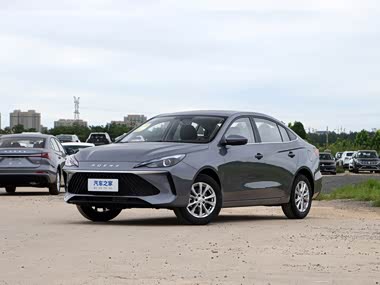 Roewe i5