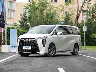 Trumpchi M8
