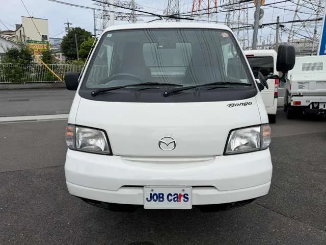 Mazda Bongo Track