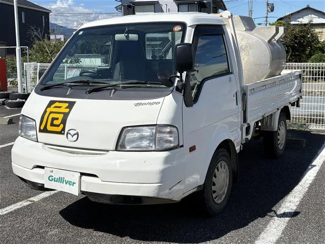 Mazda Bongo Track