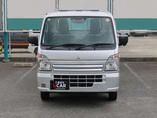 Mitsubishi Minicab Track