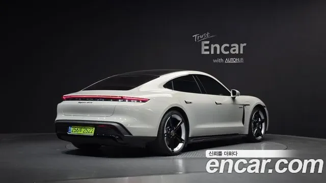 Porsche Taycan