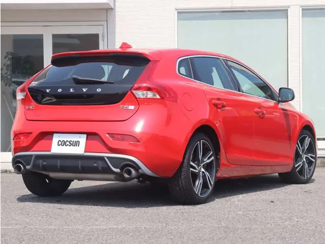 Volvo V40