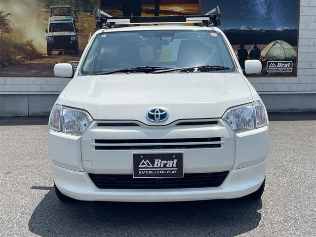Toyota Succeed Van