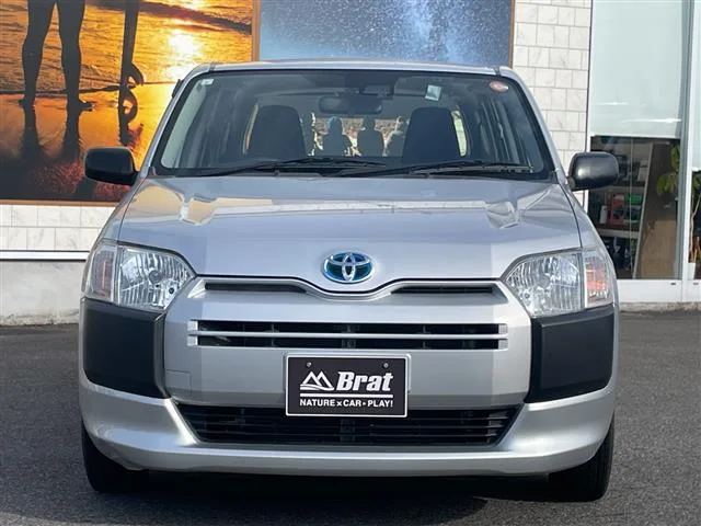 Toyota Succeed Van