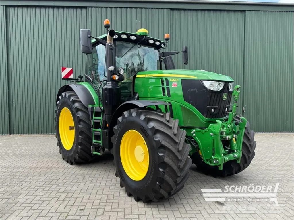 John Deere 6250